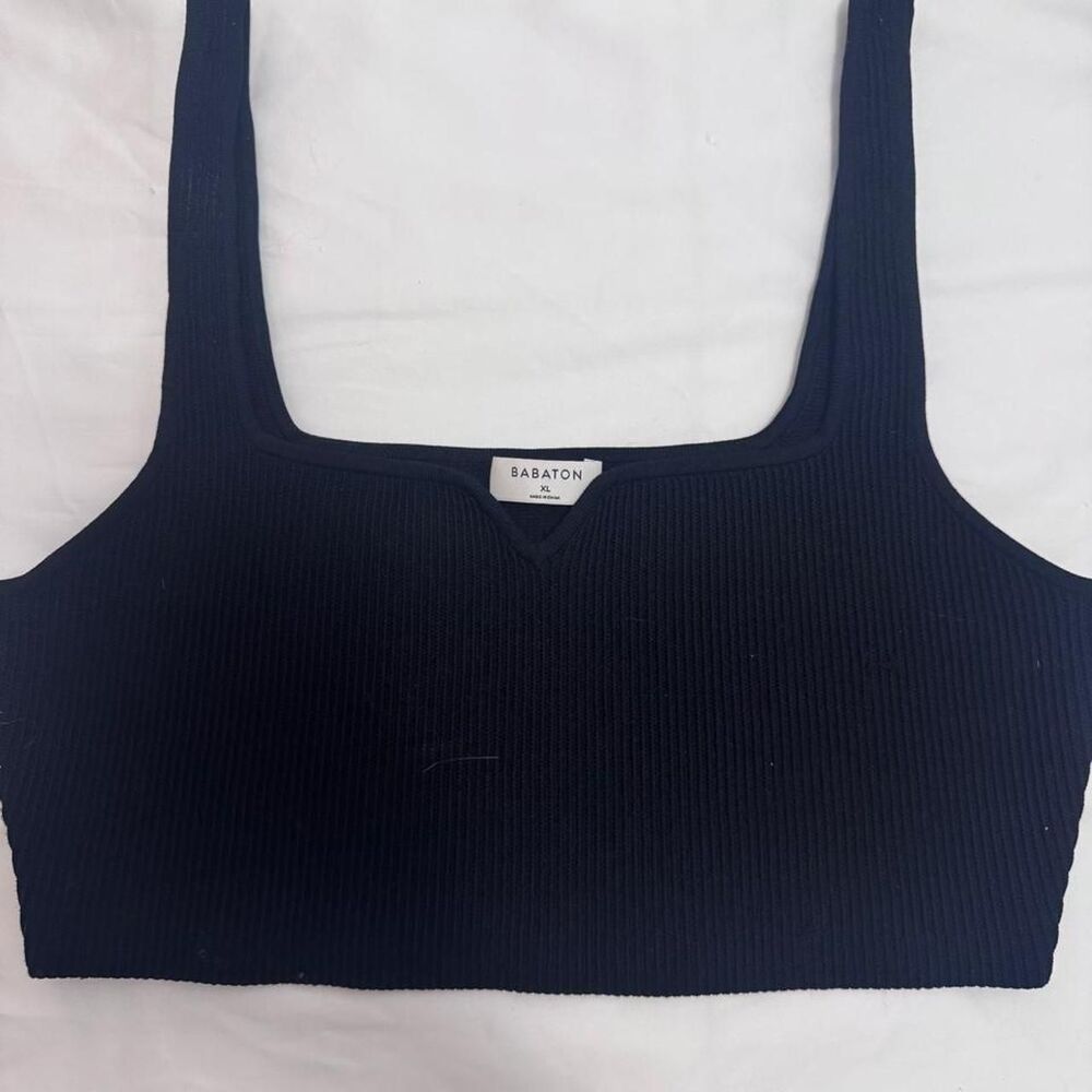 Aritzia Women's Black and Navy Crop-top
